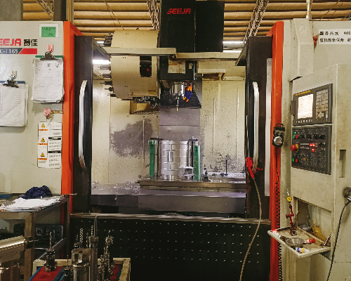 The Differences Between CNC Machining and Traditional Machining